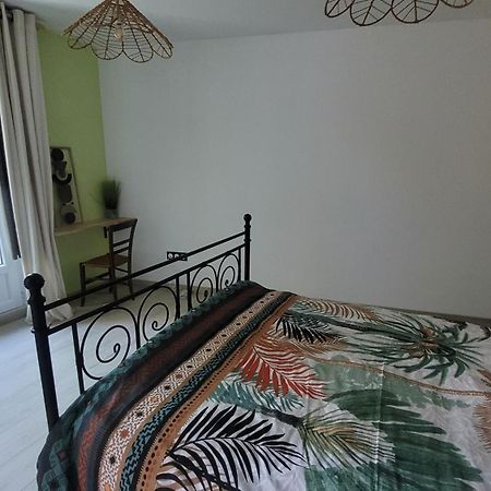 Le Truc En Plus, Accessibles Pmr, Appartement 45 M2 Mitoyen Dans Une Maison Avec Un Autre Appartement Guérard Extérieur photo