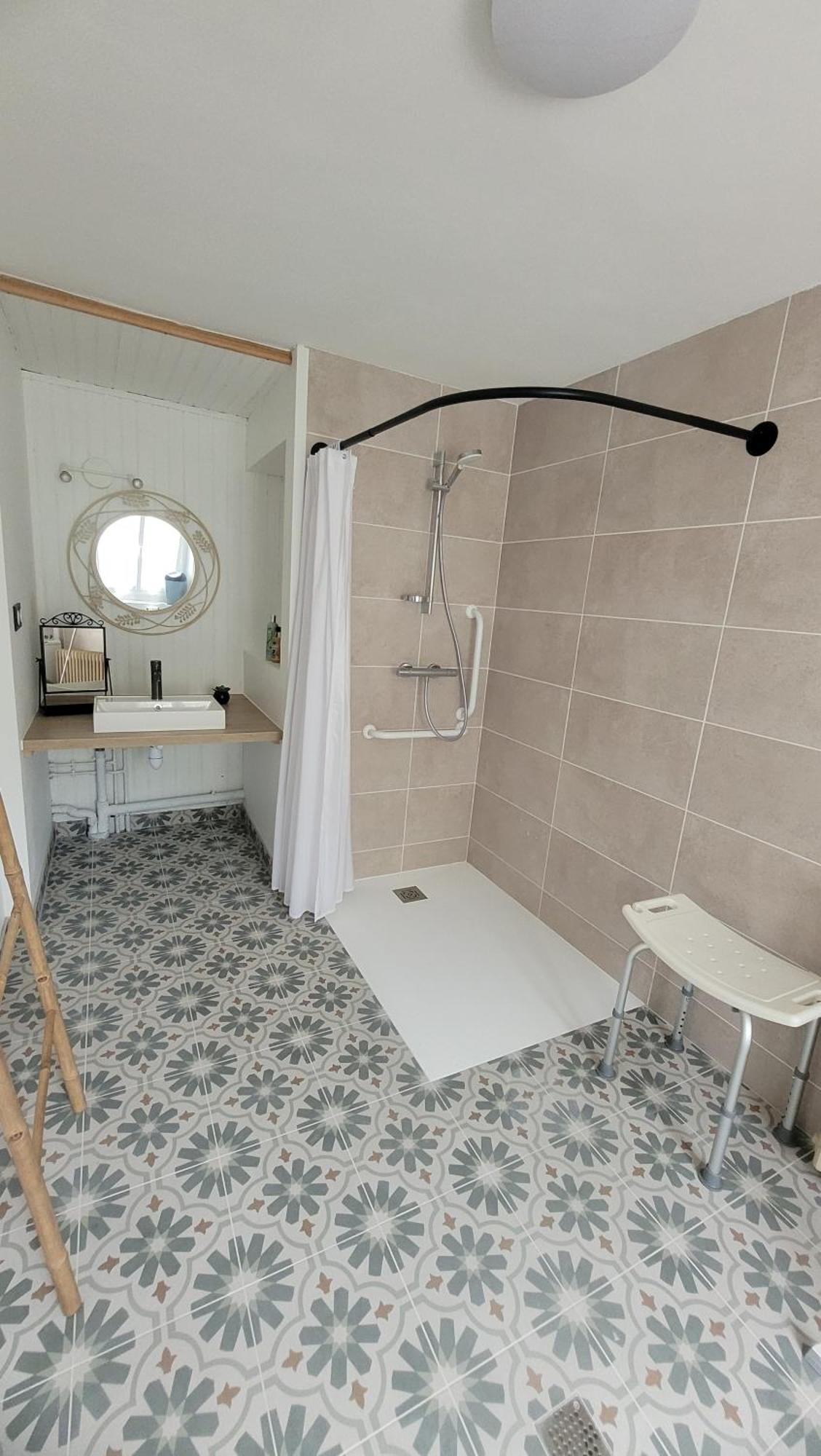 Le Truc En Plus, Accessibles Pmr, Appartement 45 M2 Mitoyen Dans Une Maison Avec Un Autre Appartement Guérard Extérieur photo