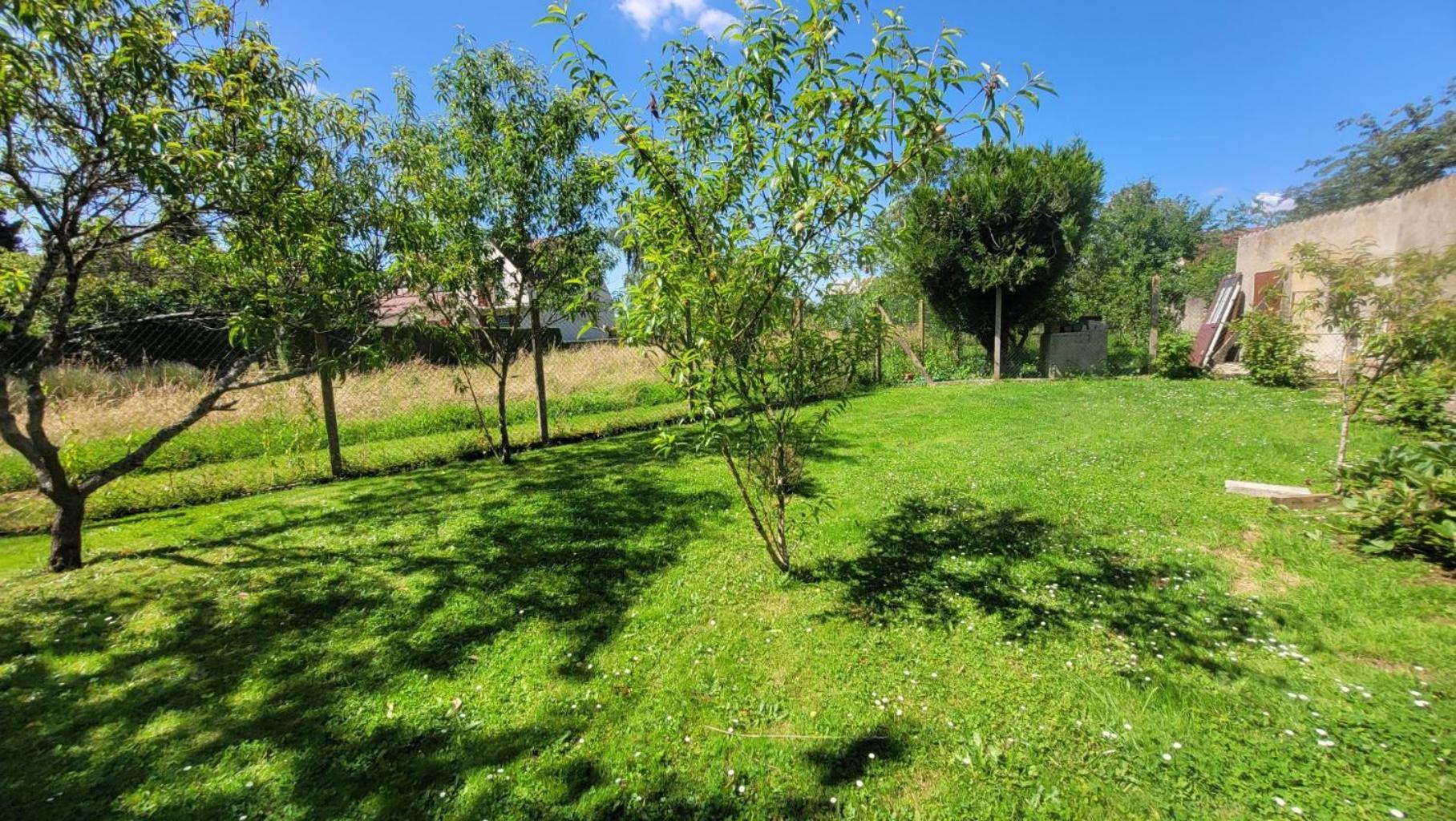 Le Truc En Plus, Accessibles Pmr, Appartement 45 M2 Mitoyen Dans Une Maison Avec Un Autre Appartement Guérard Extérieur photo